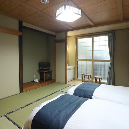 Oyado Uchidaya Hotel Nozawaonsen Bagian luar foto